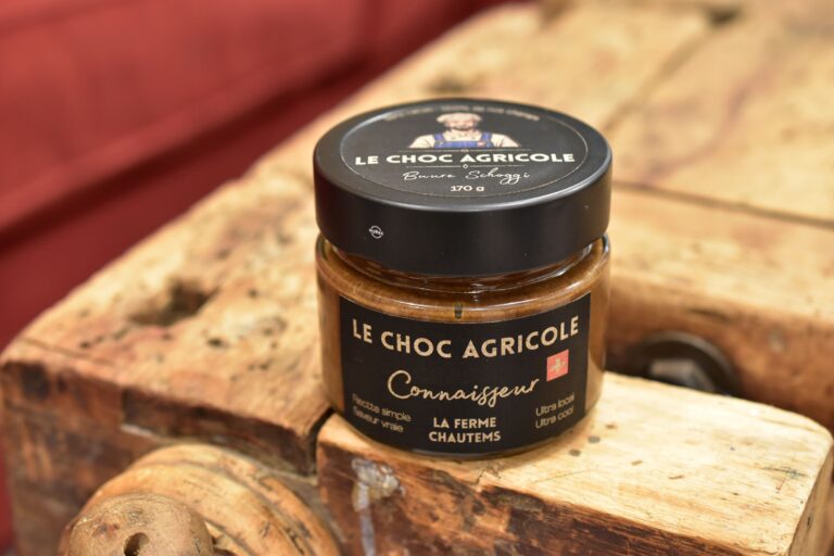 Pot de Choc Agricole sur l'établi en bois